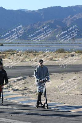 media/Jan-15-2026-Racers Edge (Thu) [[dfebeb70ab]]/1-Around the Pits-Track Walk/